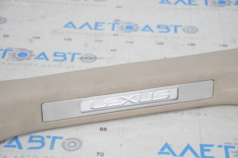 Door sill trim with backlight rear right Lexus RX300 RX330 RX350 RX400h 04-09 beige, scratches