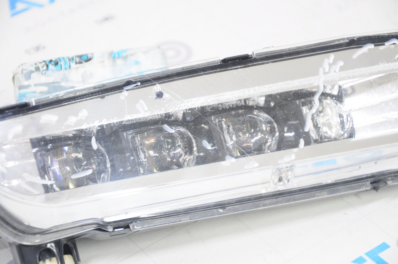 Fog lamp PTF right Honda Accord 18-22 sand, scratches