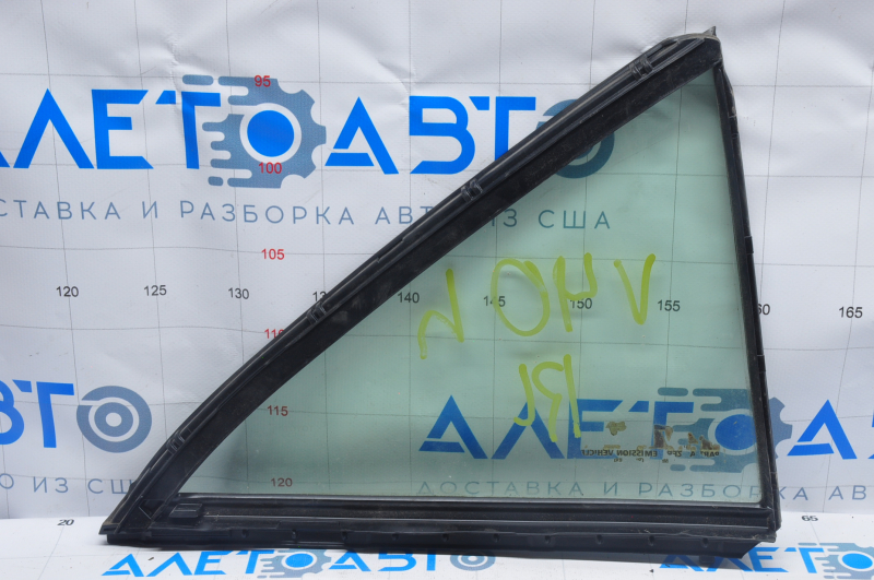 Toyota Camry v40 rear left triangle door glass with seal
