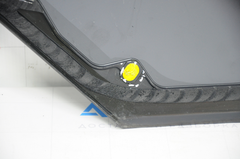 Window blind glass rear right Chevrolet Equinox 18-22 tinted, broken guides