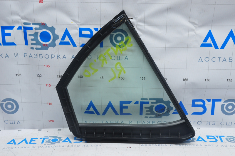 Door glass triangle with seal rear left Nissan Sentra 20-24
