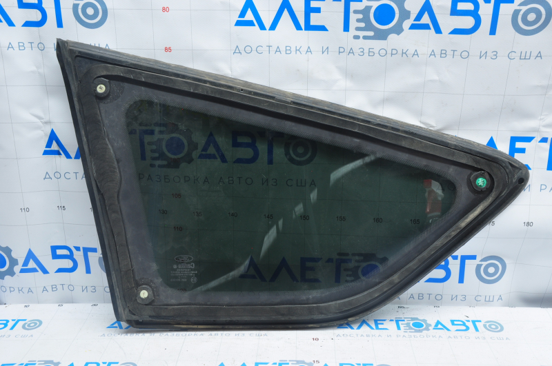 Window blind glass rear right Ford Escape MK3 13-19 green tint, chrome, scratches on chrome