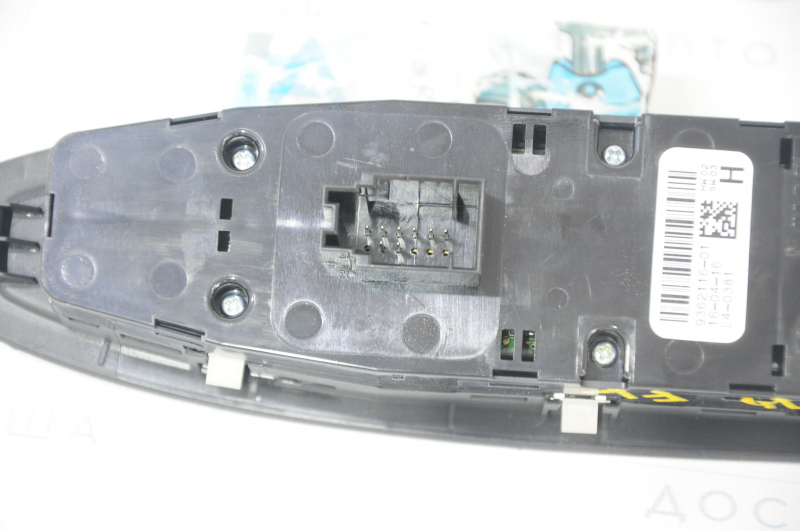 Front left window lift control BMW X1 F48 16-22 black with overlay, for folding mirrors, scratches
