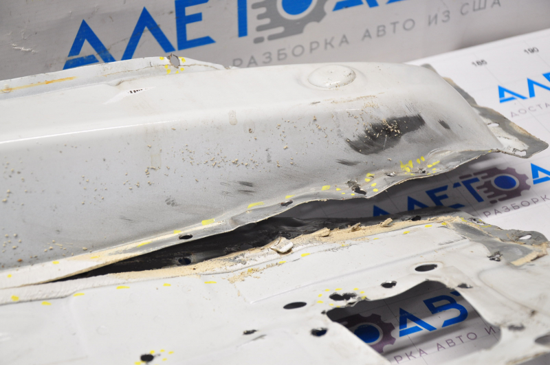 Rear panel VW Tiguan 09-17 2 parts, white, dented, tears