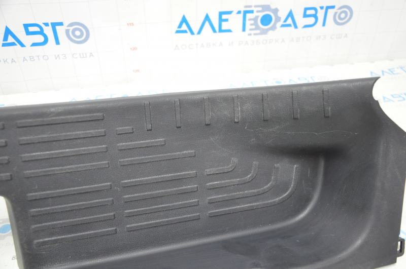 Door sill trim rear right Toyota Highlander 20- black, scratches