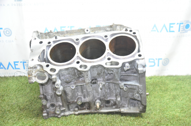Bare cylinder block Toyota Highlander 20-22 3.5 2GR-FKS for liner, chip