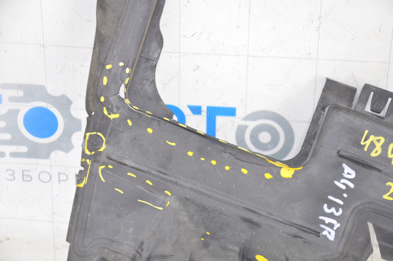 Right radiator deflector Audi A4 B8 13-16 2.0T fractures