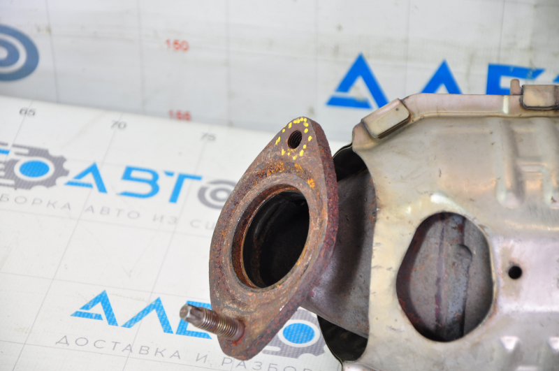 Exhaust manifold rear with catalytic converter Lexus RX350 10-15 without one stud