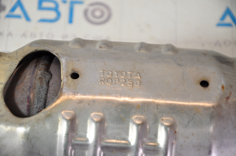 Exhaust manifold rear with catalytic converter Lexus RX350 10-15 without one stud
