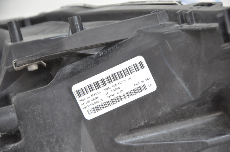 Headlight front left complete Ford Fusion mk5 17-20 halogen, with DRL, sand, breakage of the fastener