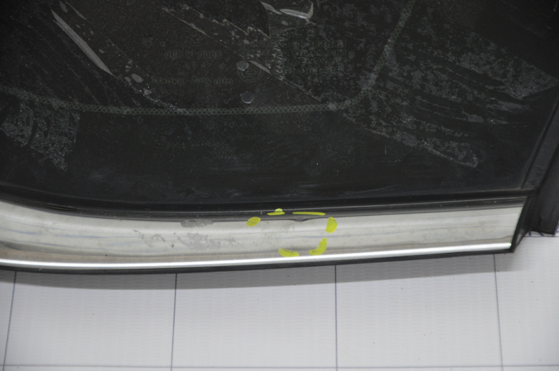 Window blind glass rear right Ford Fusion mk5 13-20 one chrome, butt on chrome, cut seal