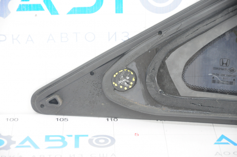 Window blind glass rear left Honda Insight 19-22 broken guides