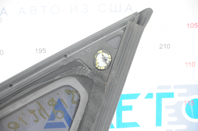 Window blind glass rear left Honda Insight 19-22 broken guides