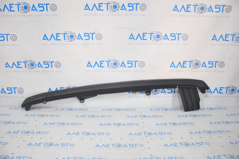 Rear bumper lip trim lower Toyota Highlander 14-19 structure, scratches, pressed, crack in fastening