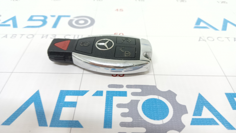 Mercedes GLA 14-20 key 4 buttons, scratches, sand