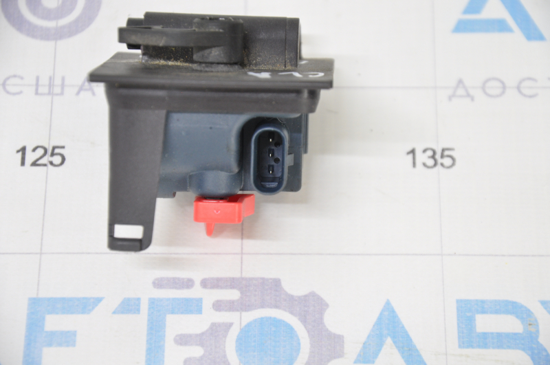 Mercedes CLA 14-19 fuel filler flap lock type 1 broken fasteners