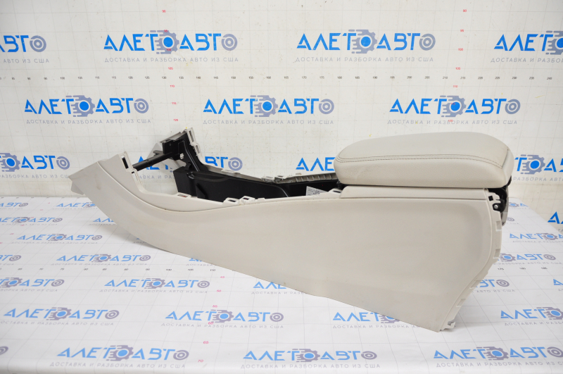Console central armrest Mercedes CLA 14-19 gray, scratches under the air duct, without air duct