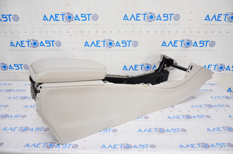 Console central armrest Mercedes CLA 14-19 gray, scratches under the air duct, without air duct