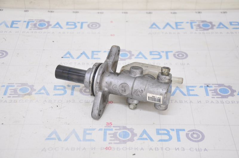 Toyota Sienna 11-20 Master Brake Cylinder with Reservoir