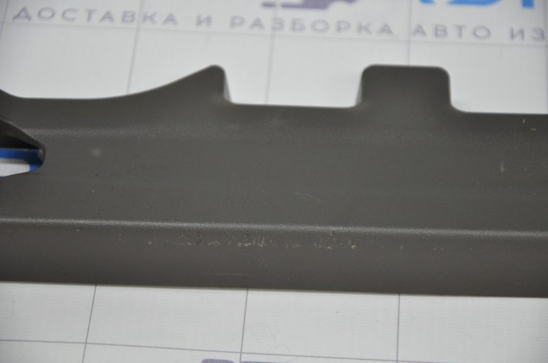 Seat runner trim 2nd row left inner Toyota Sienna 11-20 brown, scratches, plastic turned white