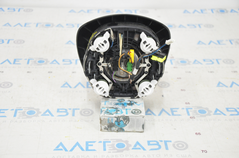 Airbag in steering wheel driver BMW 3 F30 12-18 micro-cracks on emblem