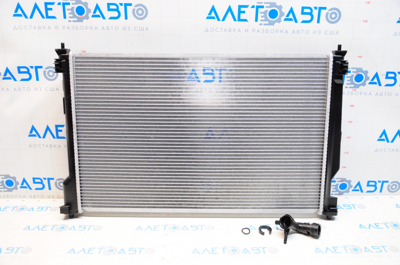 Water cooling radiator Toyota Venza 21- with neck TYC