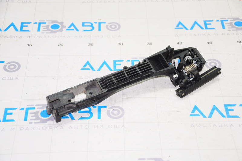 Toyota Camry v40 rear left door handle mechanism without traction