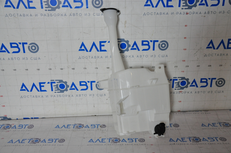 Toyota Camry v40 washer reservoir with cap and sensor