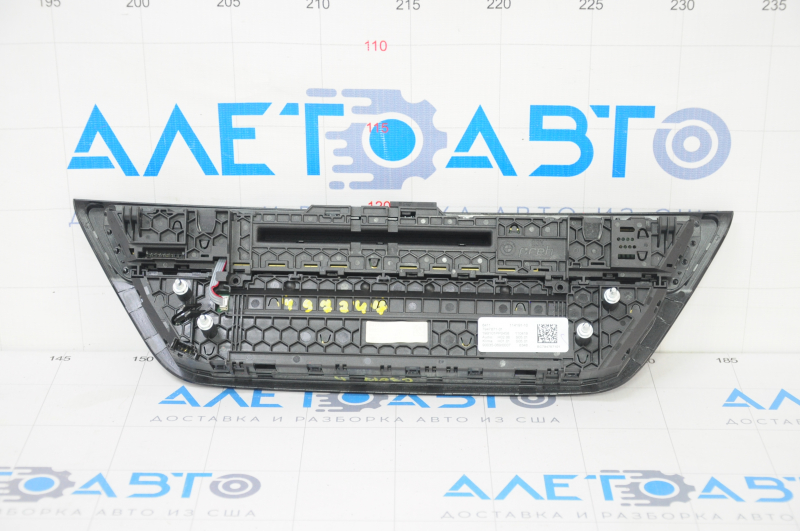 Climate control and radio control BMW 5 G30 17-23 auto, dual zone, scratches