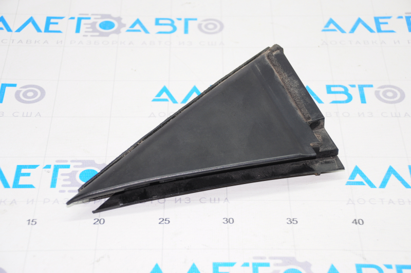 Door trim triangle rear left Toyota Prius 30 10-15 scratches