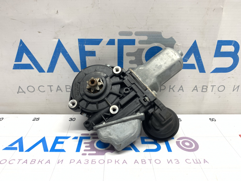 Rear right window lift motor Toyota Prius V 12-17