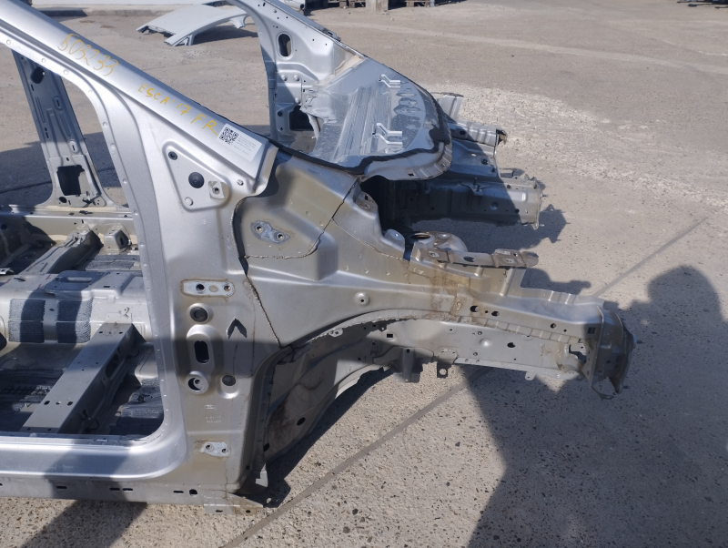 Front right quarter Ford Escape MK3 17-19 rest silver, on the body