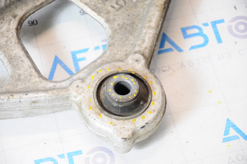 Lower front left arm Nissan Murano z52 15 - cracked silent blocks and dust cover