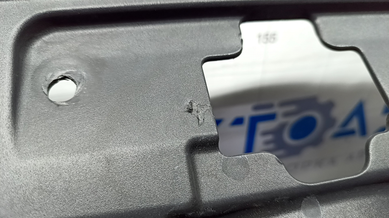 Radiator grill with badge VW Passat b8 16-19 USA sand, crack in fastening, melted plastic, scratch