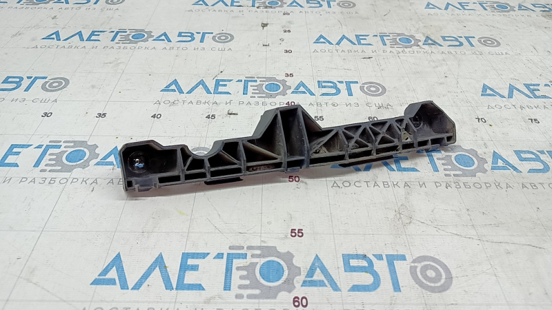 Front bumper mount right Lexus RX300 RX330 RX350 RX400h 04-09 broken mount