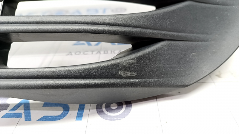Toyota Venza 21 front bumper central grille - without LE parking sensors, worn, sand