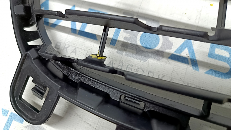 Front bumper grille lower BMW X5 F15 14-18 without radar Pure Excellence, broken honeycombs
