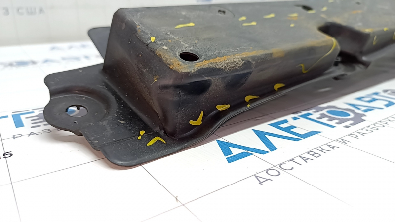 Front right underbody protection Toyota Venza 21 - dented, scuffed, tears