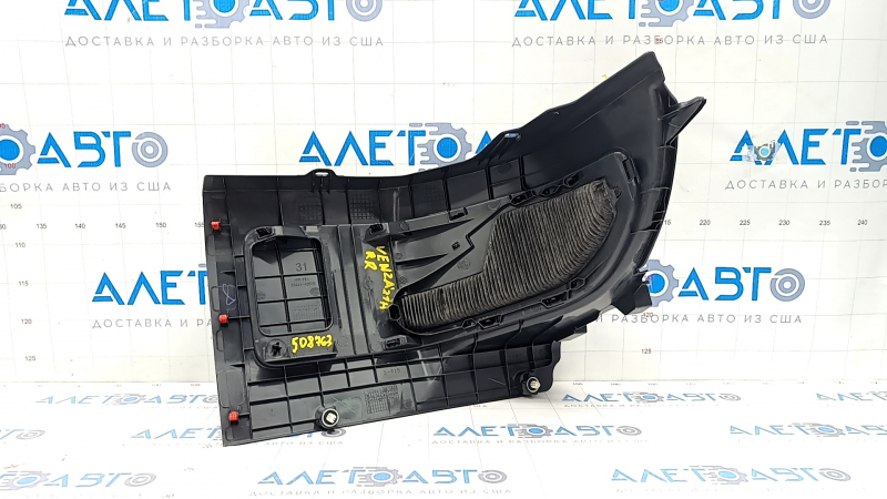Floor lining rear right Toyota Venza 21 - black, scratches
