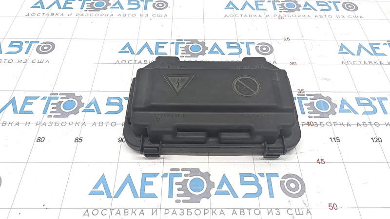 Cover of the fuse box under the hood BMW 3 F30 12-18