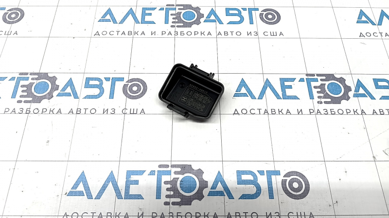 Toyota Venza 21 Trunk Fuse Box Upper Cover - Small