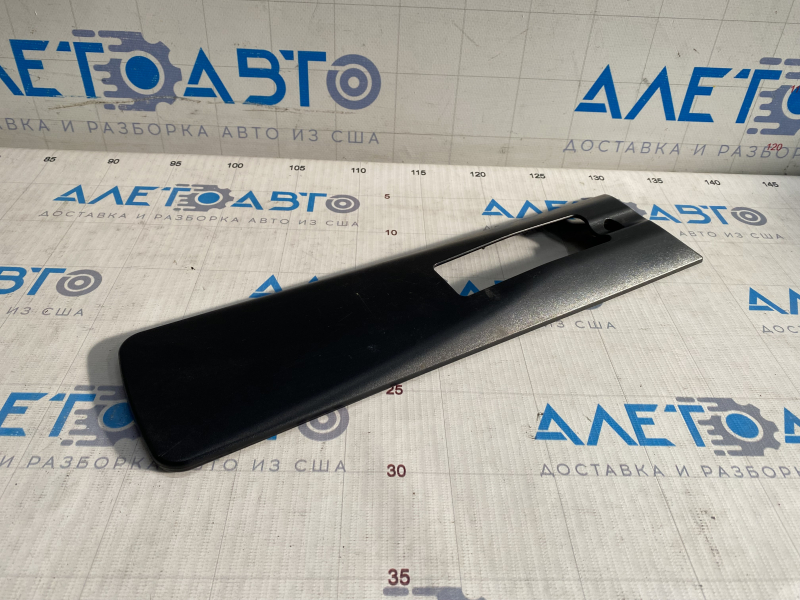Seat runner trim 2nd row right BMW X5 F15 14-18 scratches, broken mount