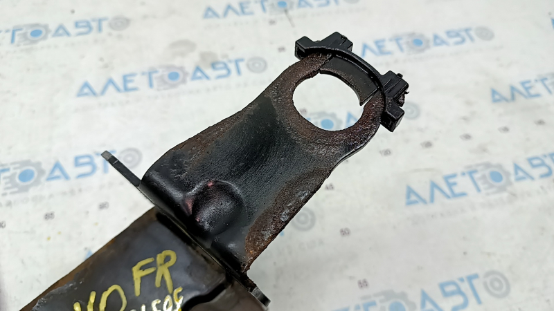 Front bumper reinforcement fang right Audi Q7 4L 10-15 rust