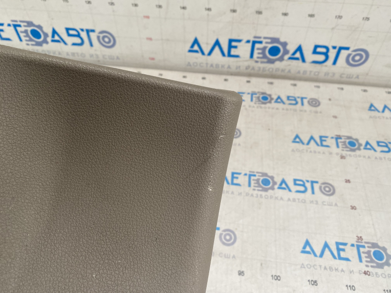 Rear pillar trim lower right Audi Q7 4L 10-15 beige, scratches