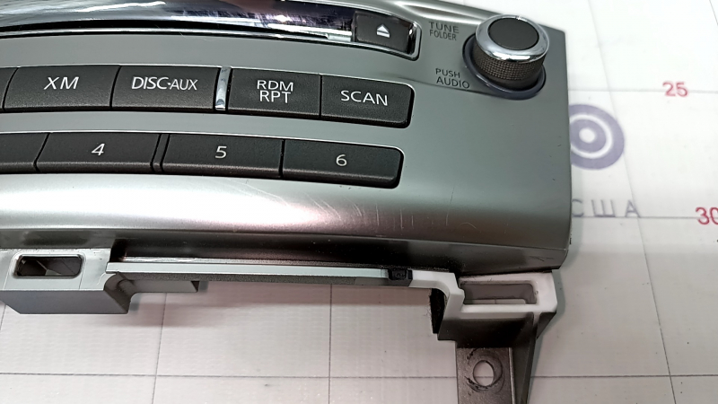 Infiniti JX35 QX60 Audio Control 13- Scratches
