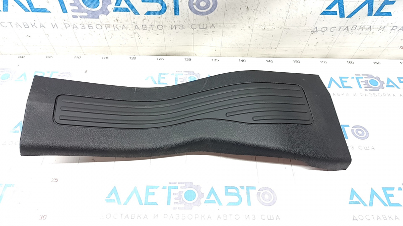 Door sill trim rear right Ford Explorer 11-19 black, scratches