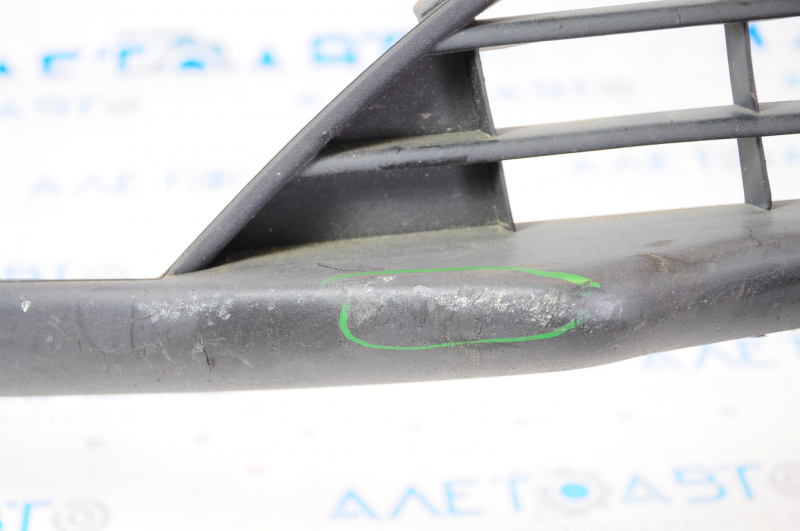Front bumper lip Ford Focus mk3 15-18 rest structure tear of fastening, scratches