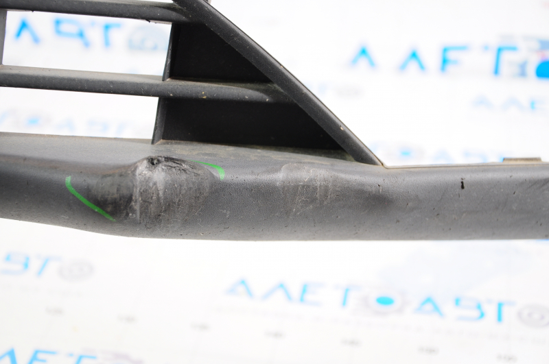 Front bumper lip Ford Focus mk3 15-18 rest structure tear of fastening, scratches