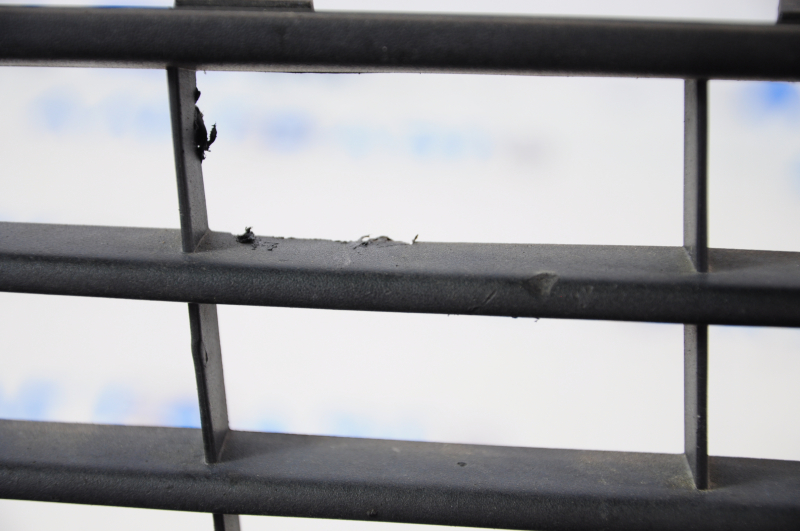 Front bumper lip Ford Focus mk3 15-18 rest structure tear of fastening, scratches