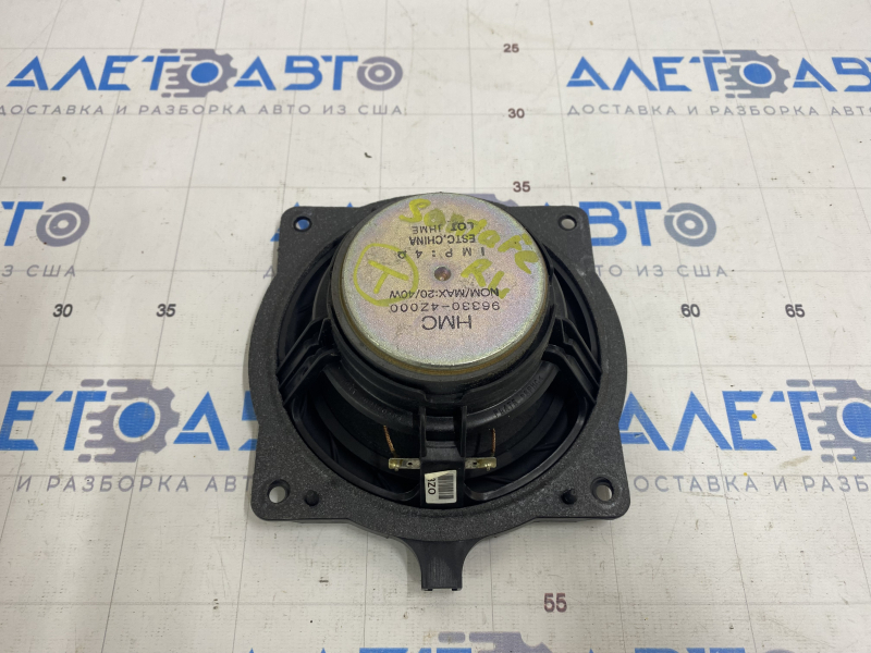 Speaker rear left Hyundai Santa FE Sport 13-18 dented
